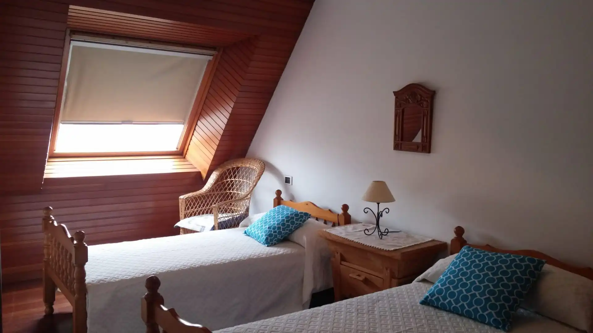Dormitori de Dúplex de lloguer en Ferrol amb Calefacció, Parquet i Moblat