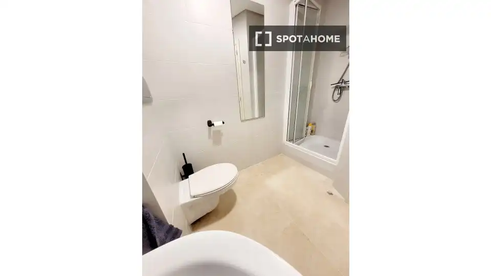 Bany de Apartament per a compartir en Mijas amb Aire condicionat, Terrassa i Moblat