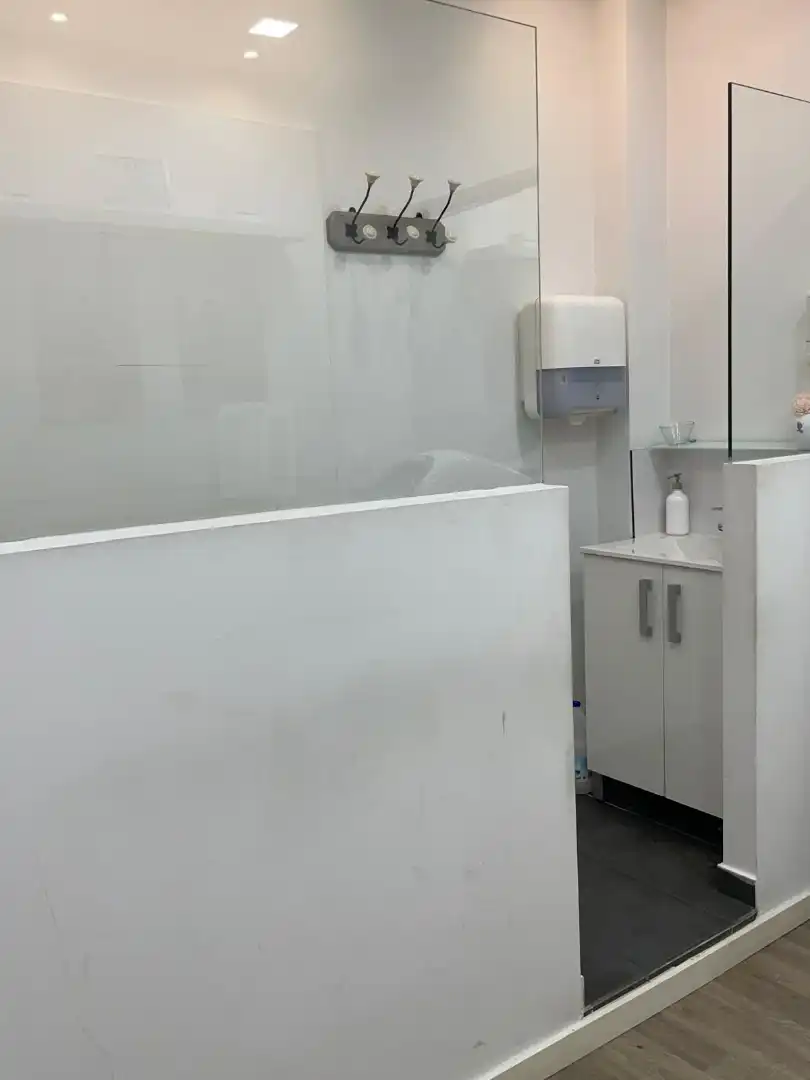 Baño de Local en traspaso en Majadahonda con Aire acondicionado
