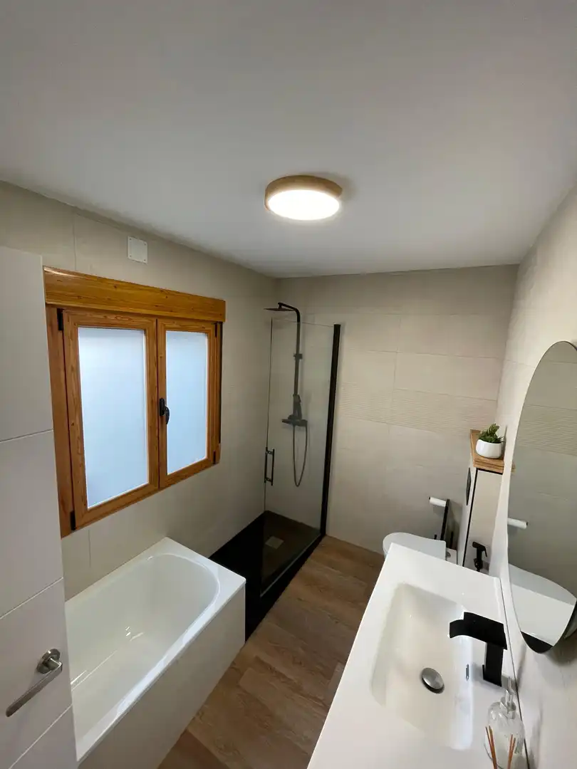 Baño de Casa o chalet en venta en Orusco de Tajuña con Aire acondicionado, Calefacción y Jardín privado
