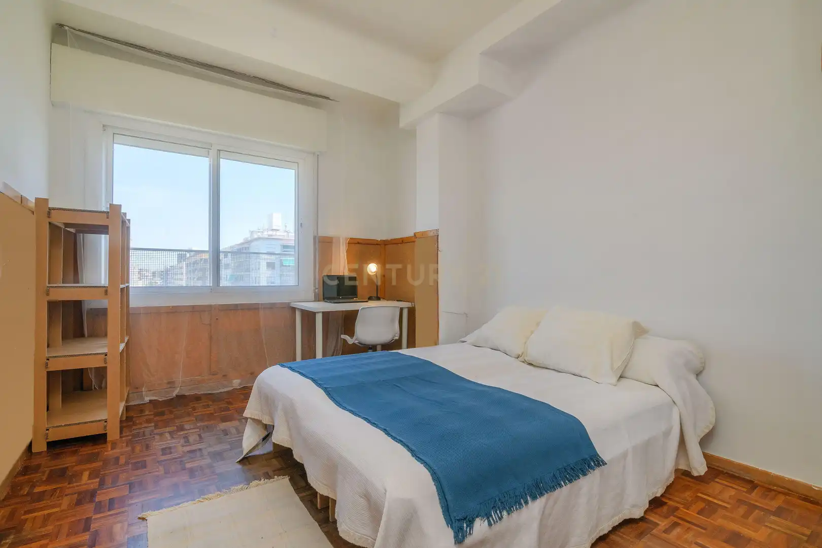 Schlafzimmer von Wohnung zum Verkauf in Barcelona mit Klimaanlage, Ofen und Mikrowelle