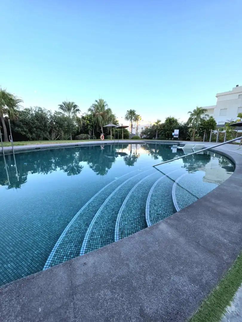 Schwimmbecken von Wohnungen zur Miete in Torrevieja mit Klimaanlage, Terrasse und Abstellraum