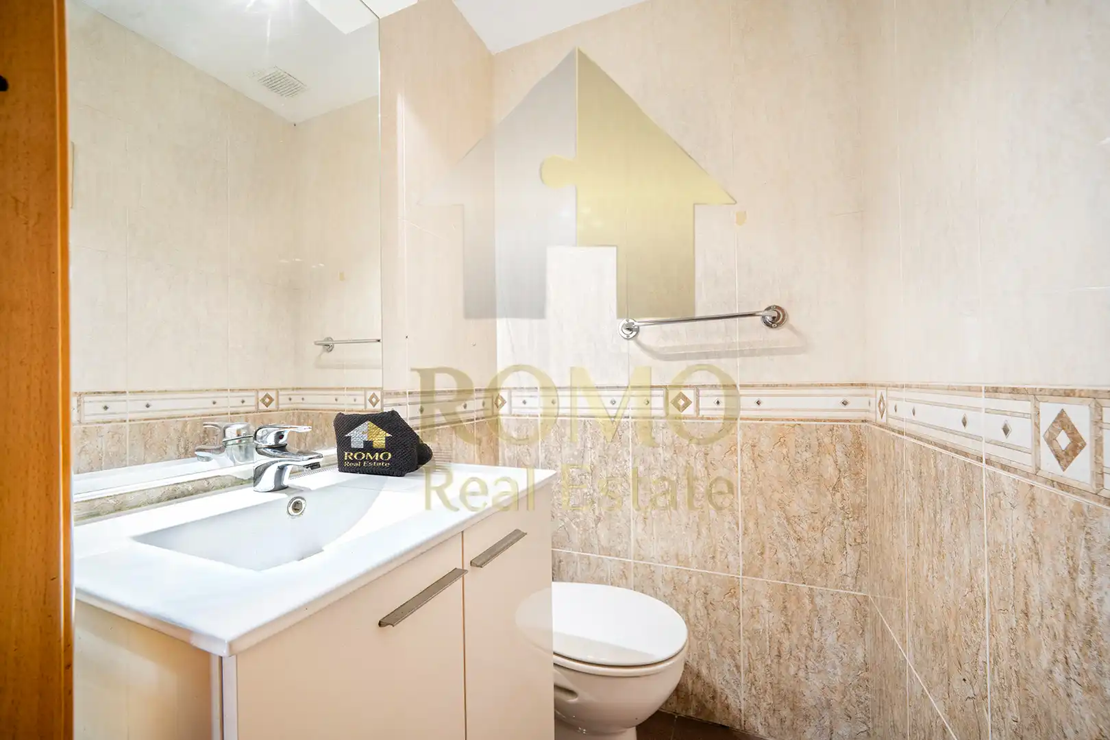 Baño de Casa adosada en venta en Santa Perpètua de Mogoda con Balcón