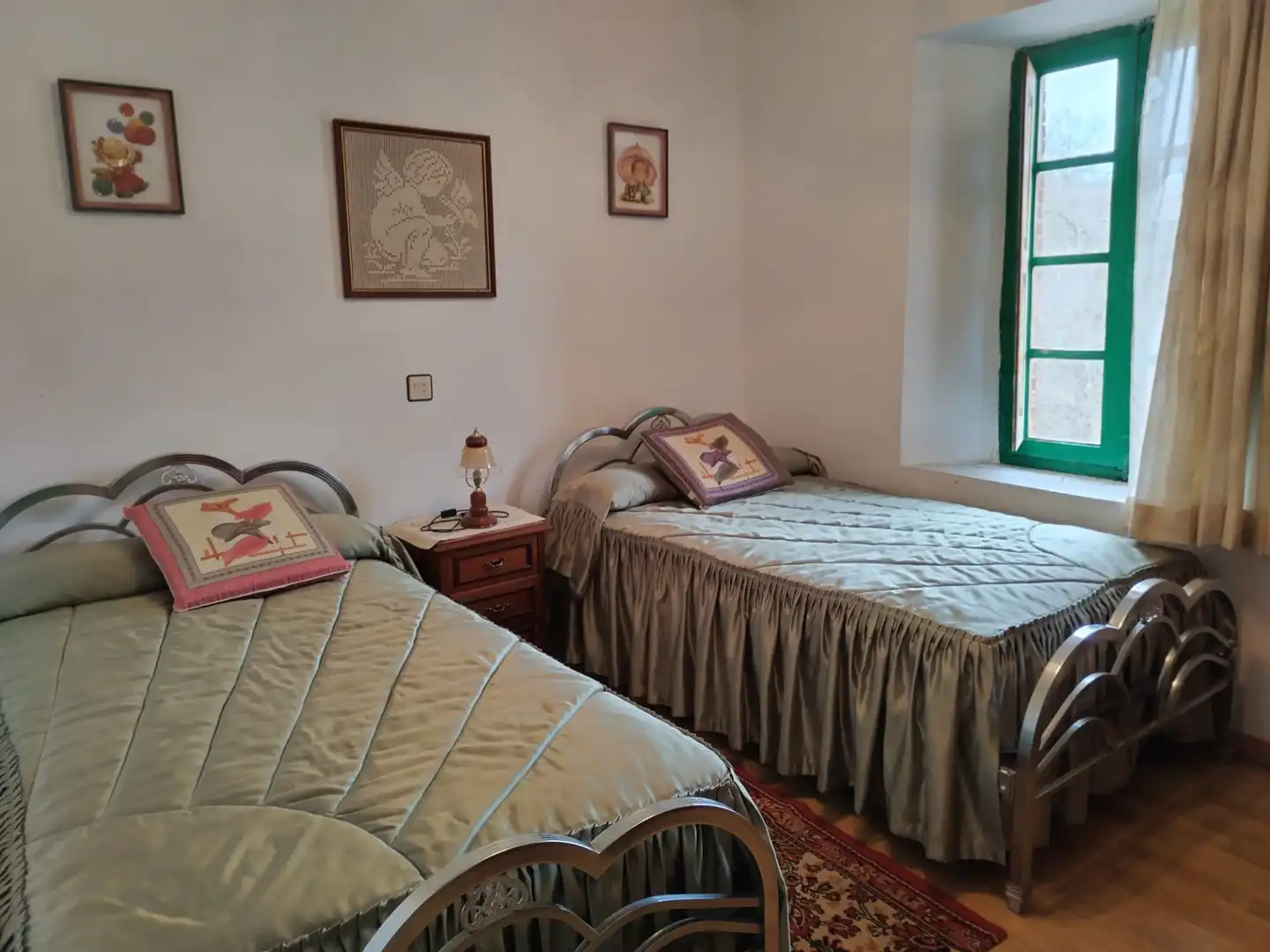 Dormitori de Finca rústica en venda en Riello amb Traster i Moblat