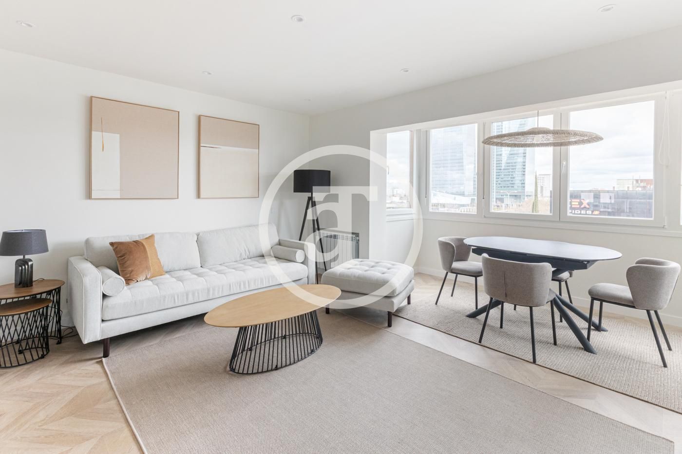 Living room of Flat to rent in  Madrid Capital  with Air Conditioner, Furnished and Oven