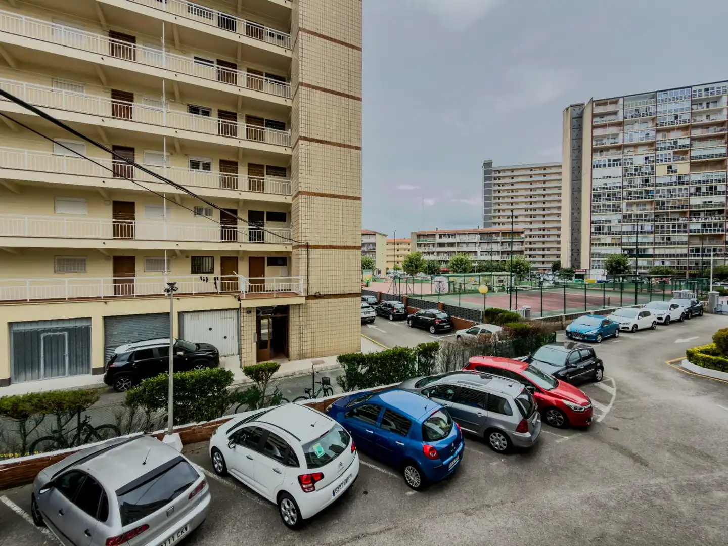 Parking of Apartments for sale in Laredo