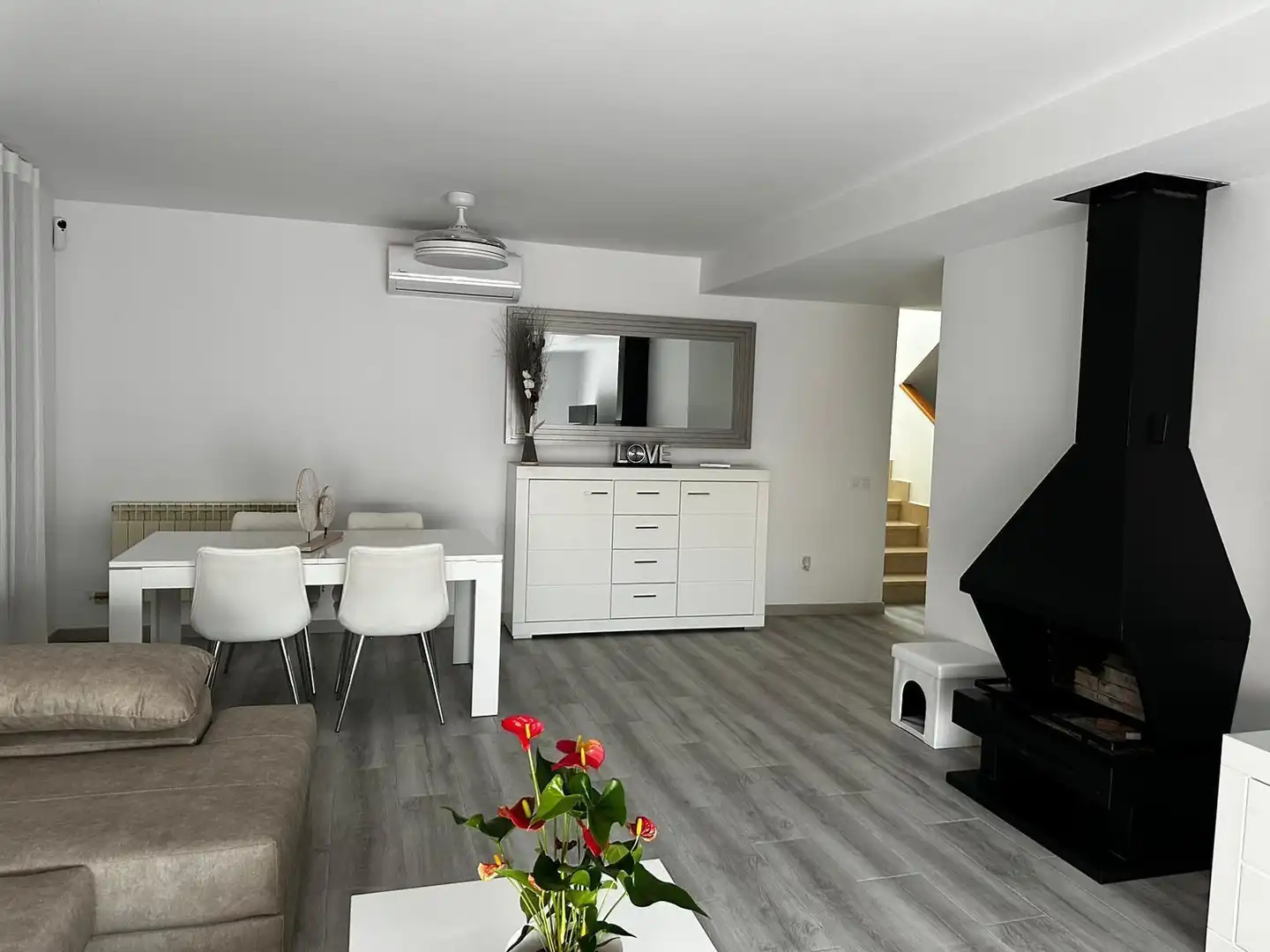 Sala de estar de Casa o chalet en venta en Calafell con Aire acondicionado, Calefacción y Jardín privado