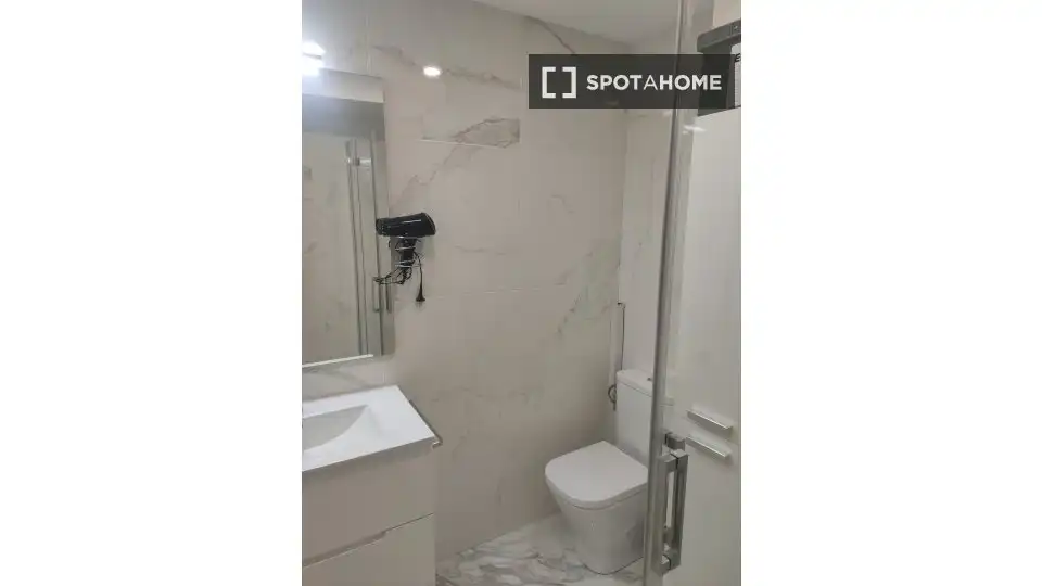 Room in Valdeacederas
