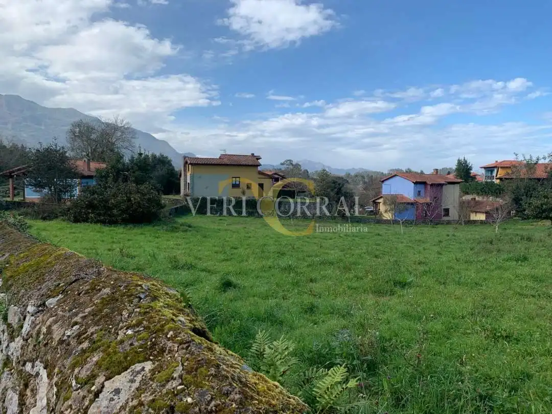 Land for sale in Llanes