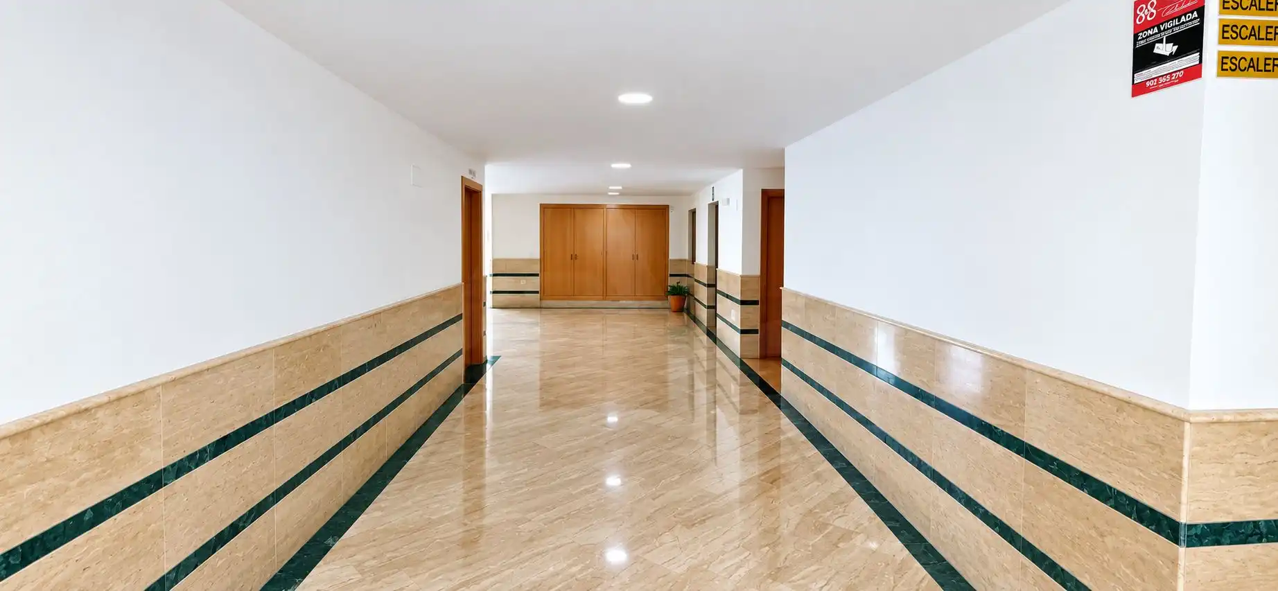 Dúplex con piscina en venta en Torrequebrada, imagen 28