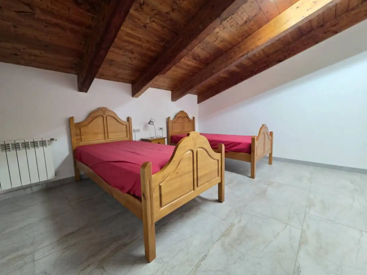 Dormitori de Casa o xalet en venda en Montcada i Reixac amb Aire condicionat, Calefacció i Jardí privat