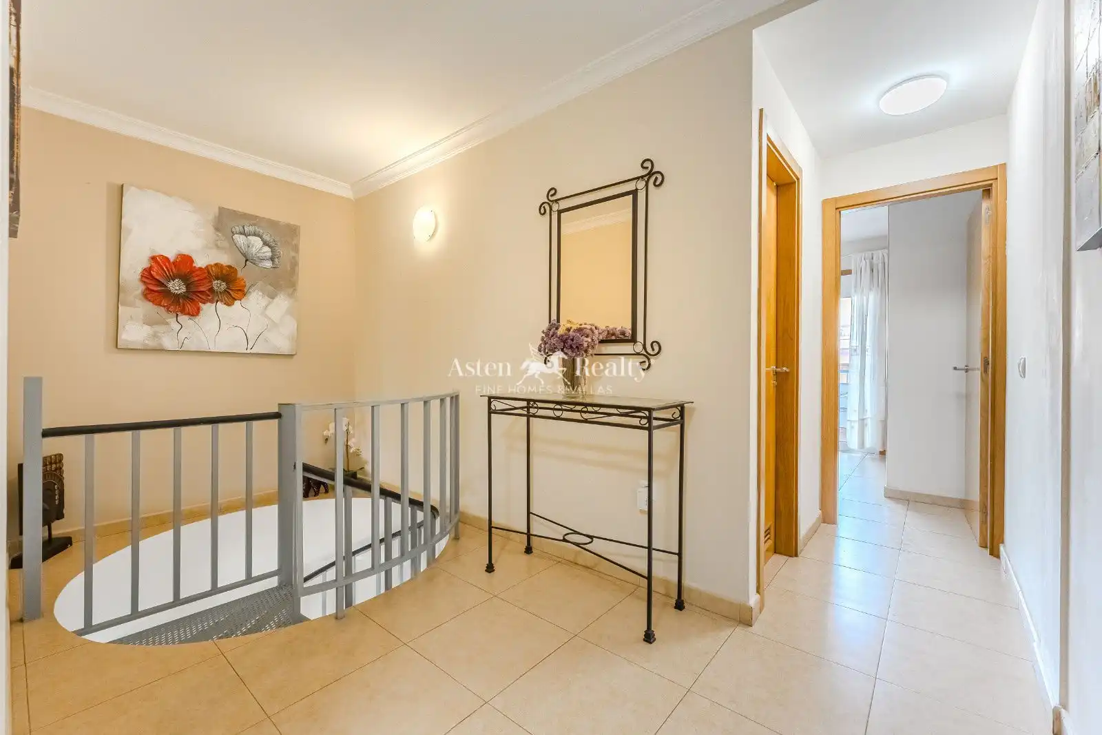 Dúplex en venta en Guía de Isora con Terraza, Trastero y Amueblado
