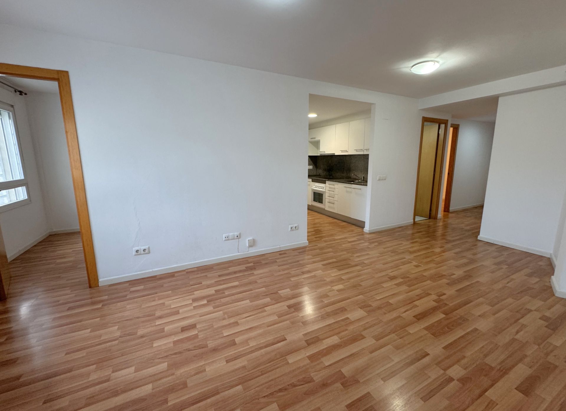 Living room of Flat for sale in Palamós  with Air Conditioner and Parquet flooring