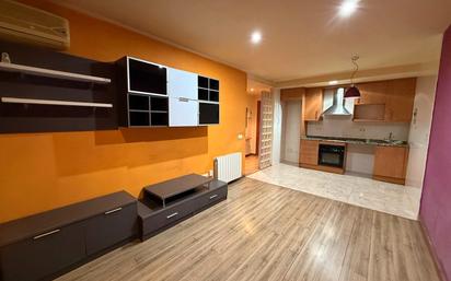 Living room of Flat for sale in Alcarràs  with Air Conditioner, Heating and Parquet flooring