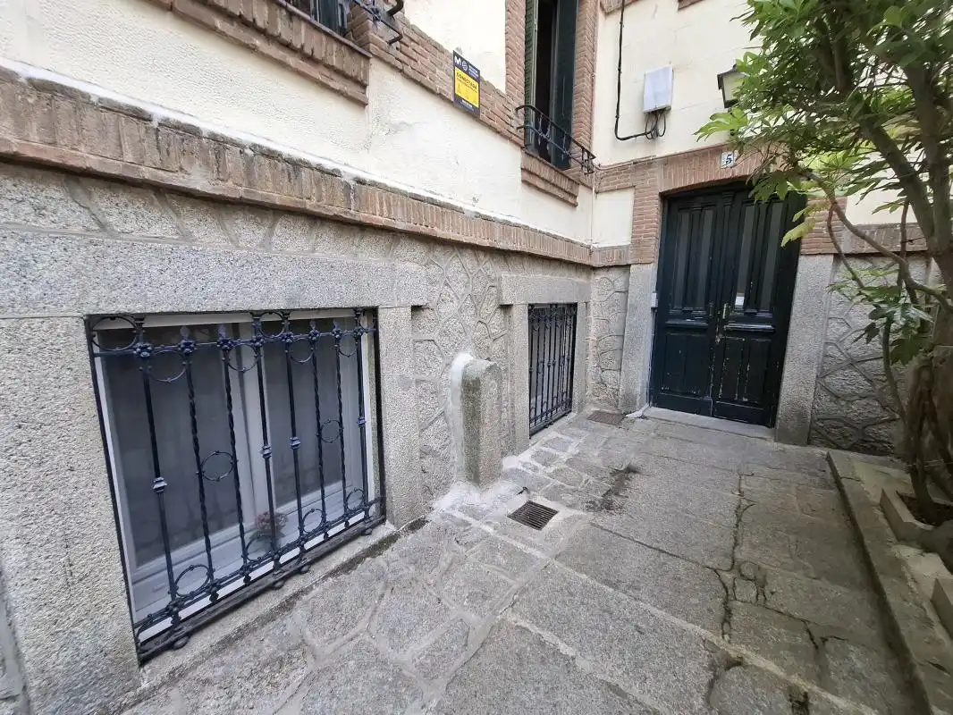 Exterior view of Ground floor for sale in San Lorenzo de El Escorial  with Heating