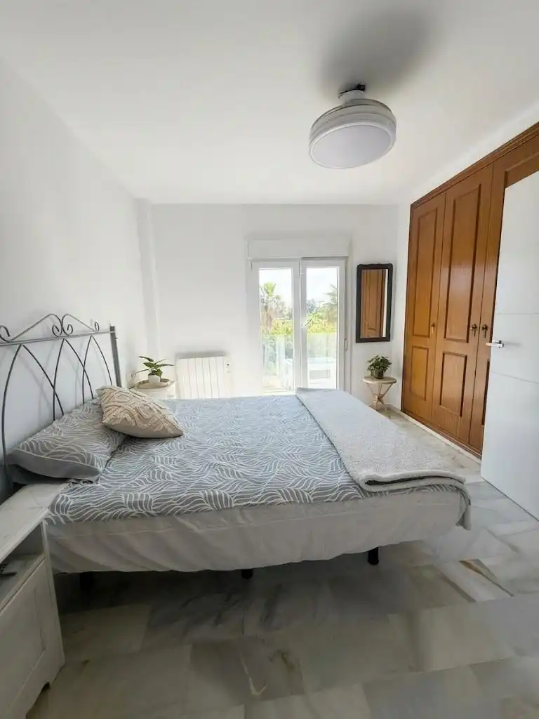Dormitori de Casa o xalet en venda en Torremolinos amb Aire condicionat, Calefacció i Jardí privat