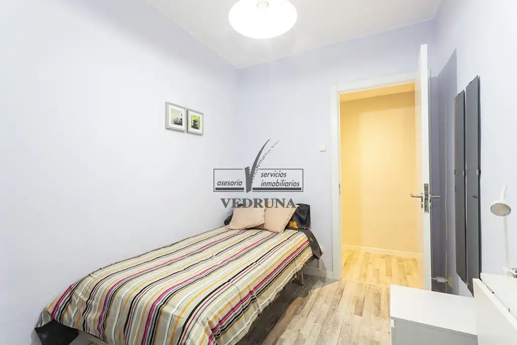 Bedroom of Flat for rent in Zaragoza  with Heating, Oven and Washing machine