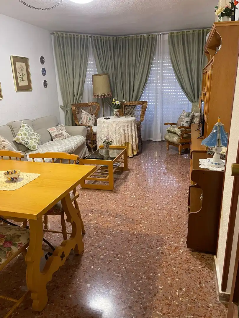 Sala d'estar de Apartament de lloguer en Mazarrón amb Aire condicionat, Calefacció i Moblat