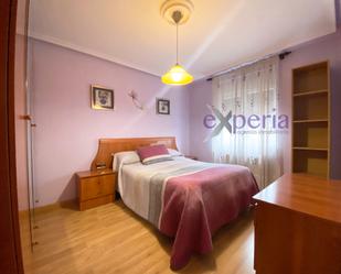Bedroom of Flat to rent in Langreo  with Furnished