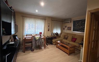 Living room of Flat for sale in  Madrid Capital