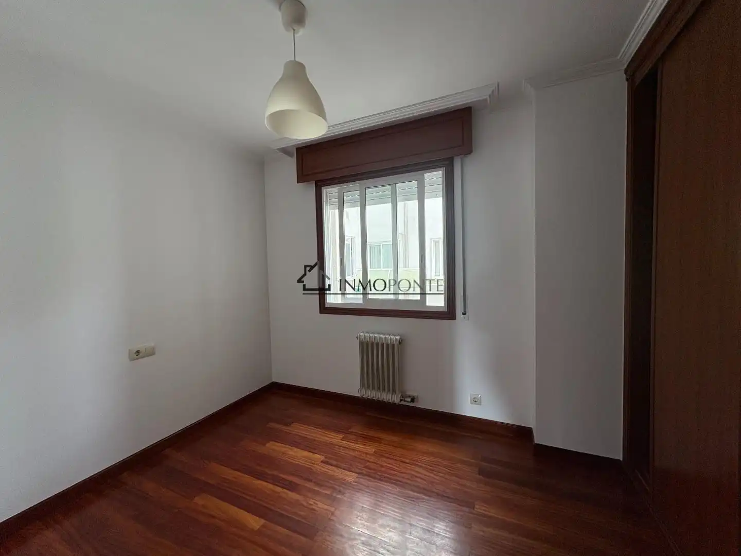 Habitación de Piso de alquiler en Pontevedra Capital  con Calefacción y Trastero