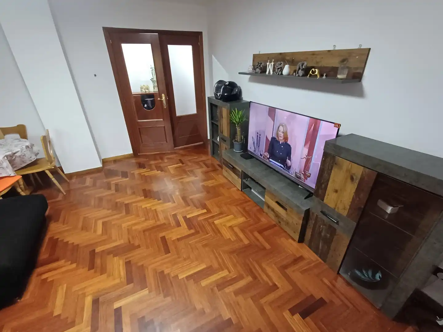 Sala d'estar de Pis en venda en León Capital  amb Calefacció i Terrassa