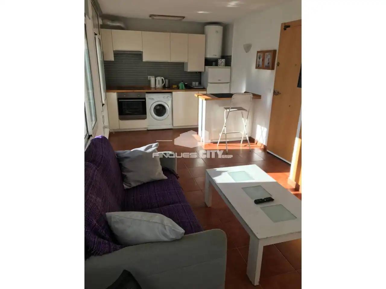Sala d'estar de Estudi en venda en Pineda de Mar amb Moblat i Piscina comunitària