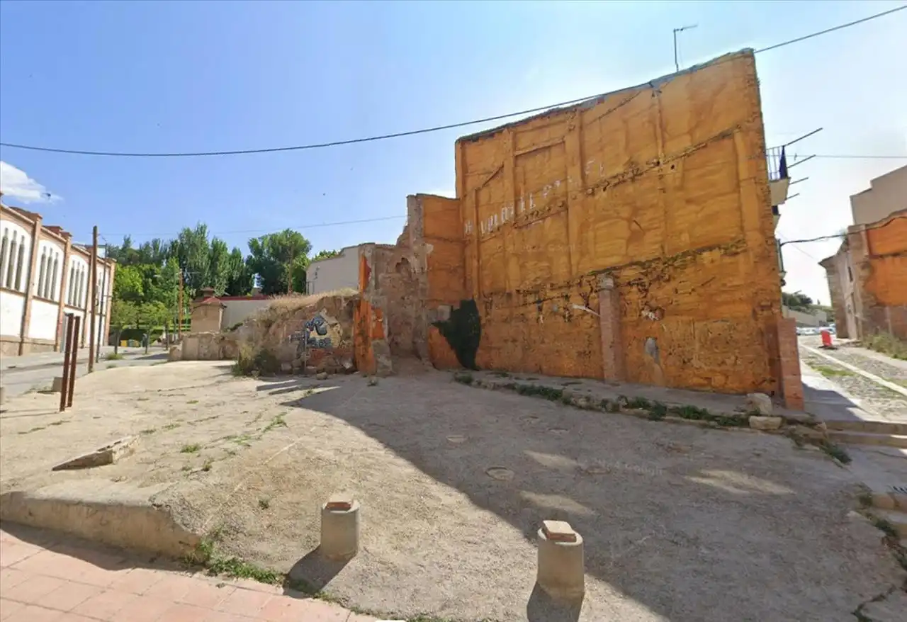 Residential land for sale in Cavallers