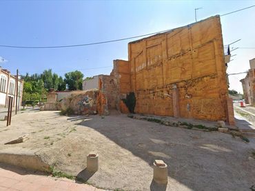 Residential land for sale in Cavallers