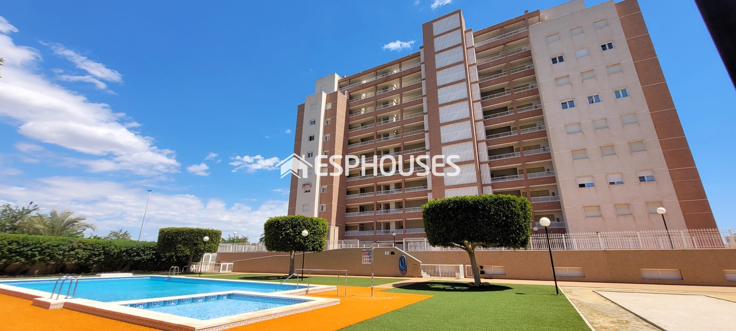 Exterior view of Apartment for sale in Guardamar del Segura  with Air Conditioner, Terrace and Furnished