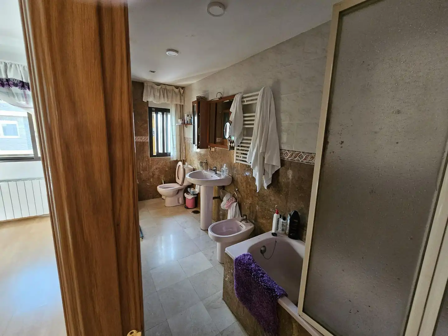 Baño de Casa o chalet en venta en Ponferrada con Aire acondicionado, Calefacción y Jardín privado