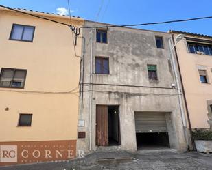 Vista exterior de Finca rústica en venda en Verges amb Jardí privat i Terrassa