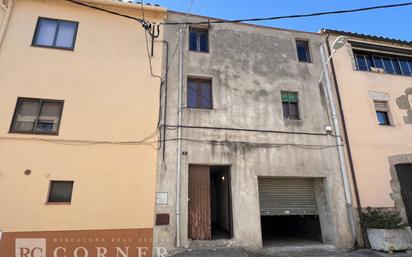 Vista exterior de Finca rústica en venda en Verges amb Jardí privat i Terrassa