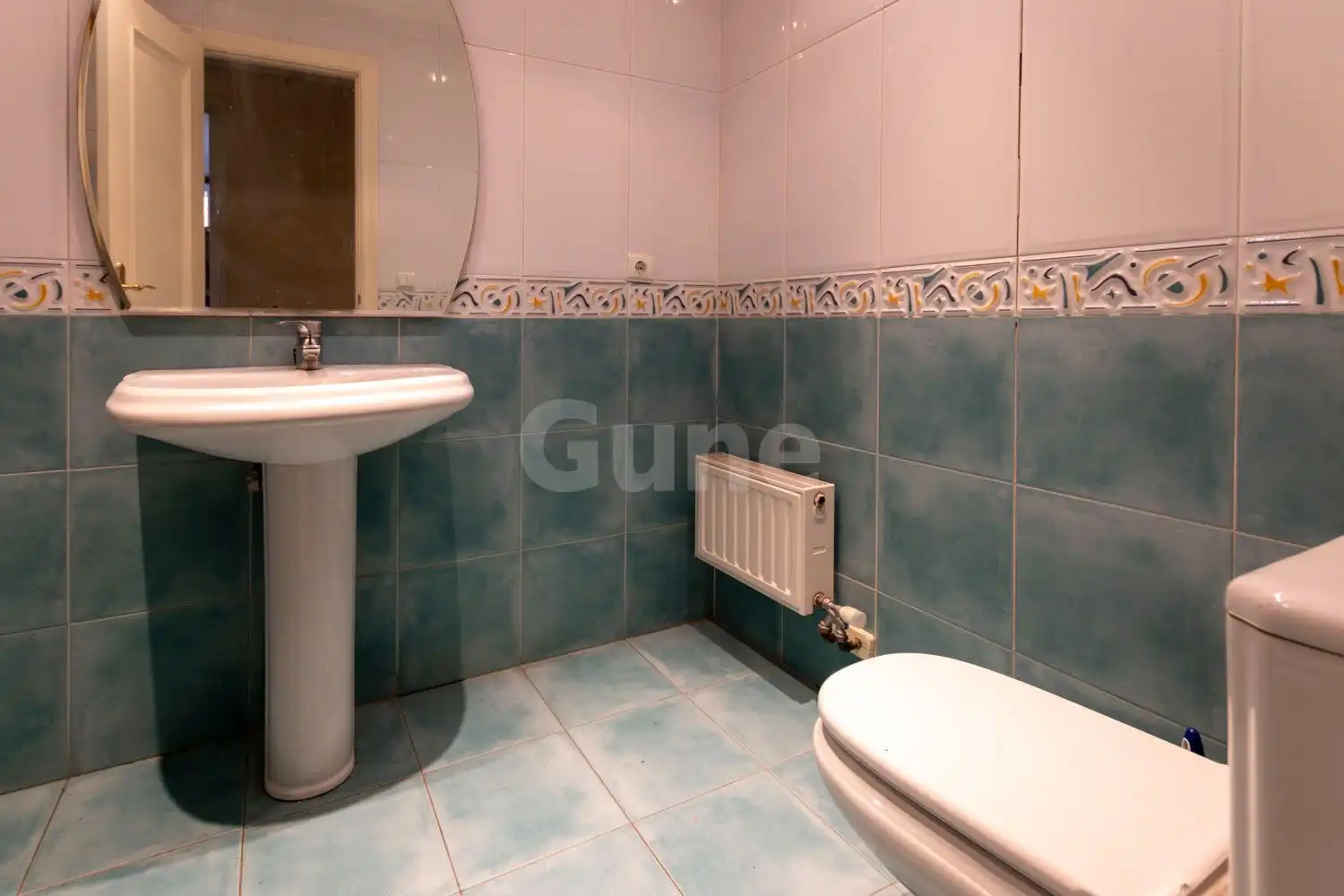 Baño de Piso en venta en Urretxu con Calefacción, Jardín privado y Terraza