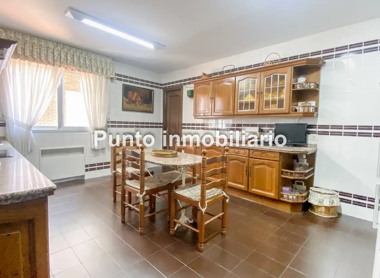 Cuina de Pis en venda en Valladolid amb Calefacció, Parquet i Terrassa