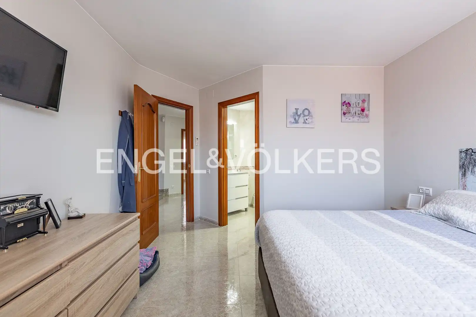 Bedroom of Detached homes for sale in Rubí  with Air Conditioner, Heating and Parquet flooring
