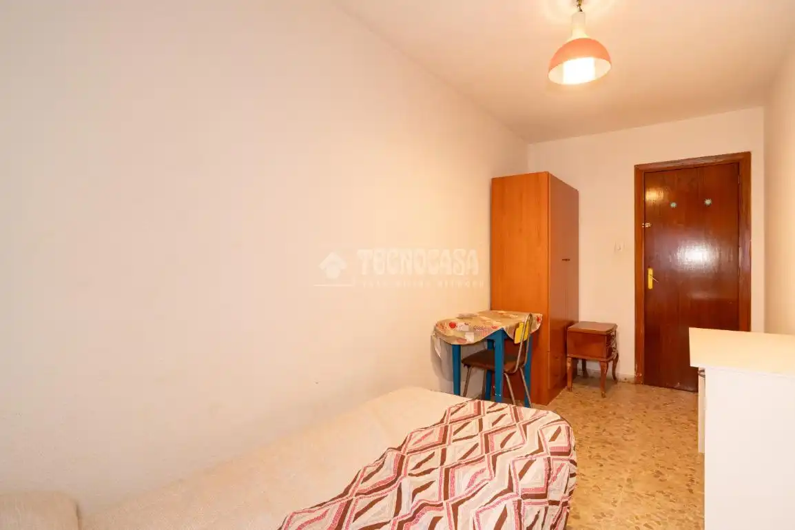 Habitación de Piso en venta en Granada
