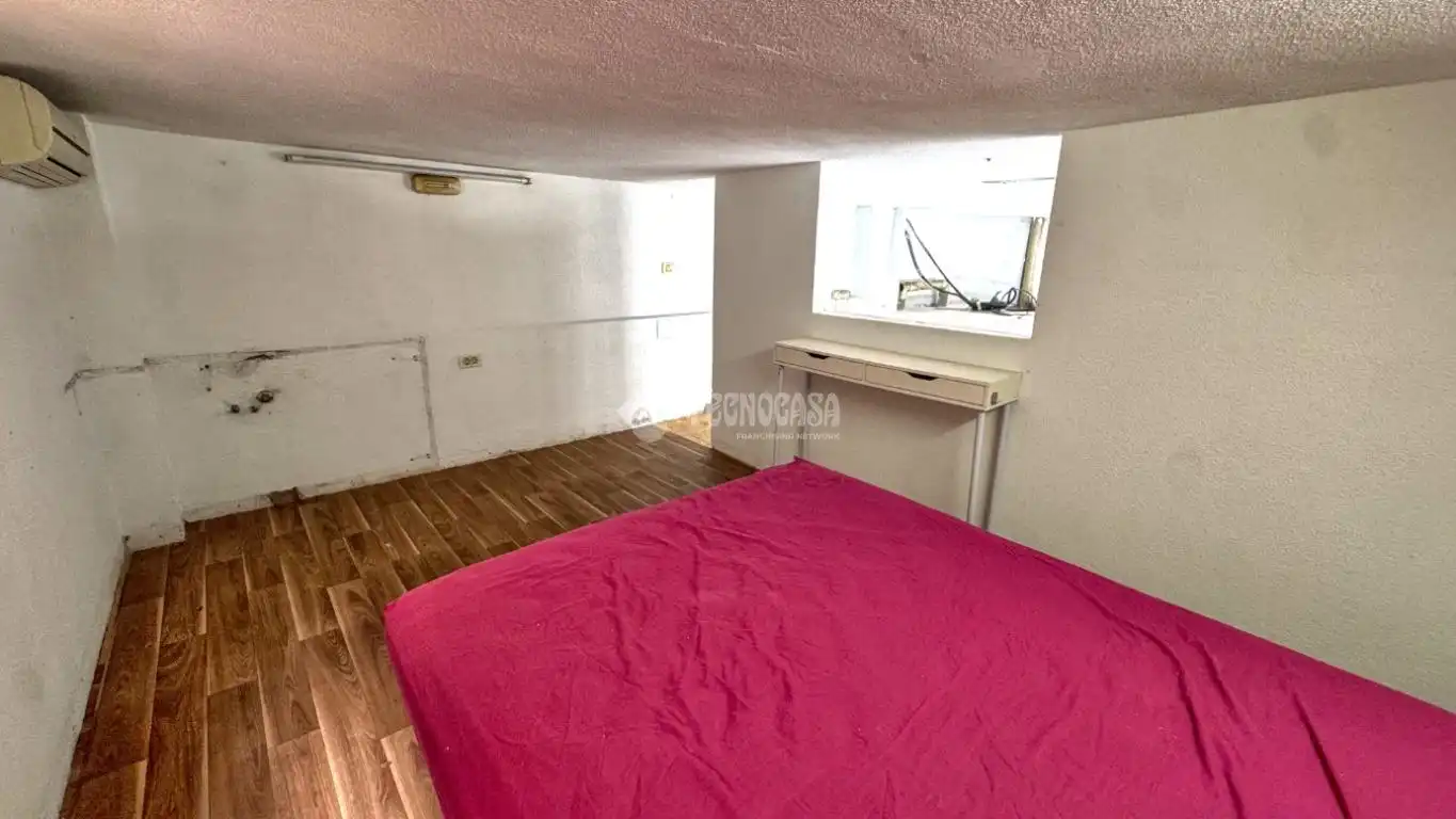 Bedroom of Commercial properties for sale in Los Cristianos