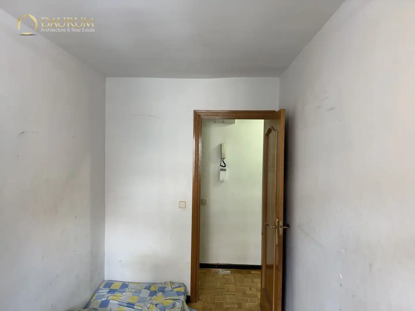 Bedroom of Flat for sale in Madrid  with Air Conditioner, Heating and Terrace
