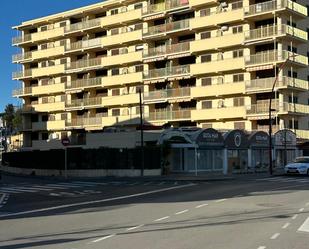 Vista exterior de Àtic en venda en L'Escala amb Calefacció, Terrassa i Moblat