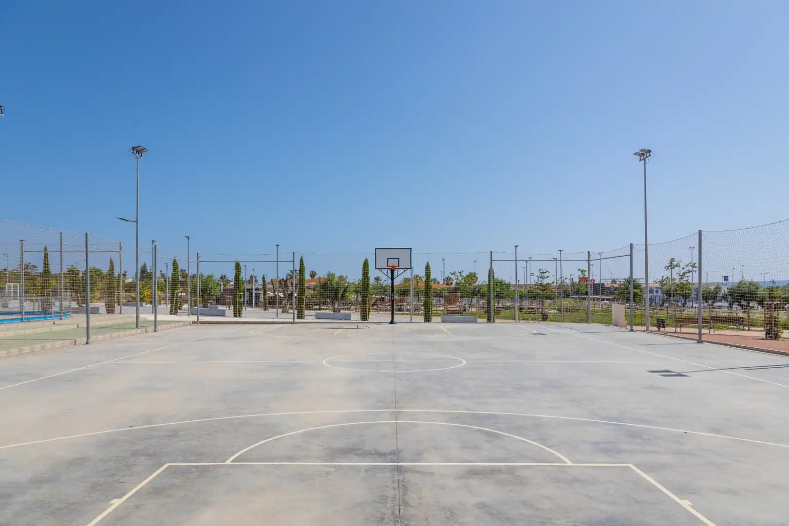 Vista exterior de Apartamento en venta en Torrevieja con Aire acondicionado y Terraza
