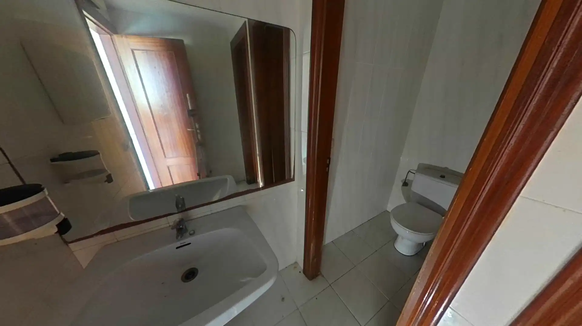 Bathroom of Commercial properties for sale in Zúñiga