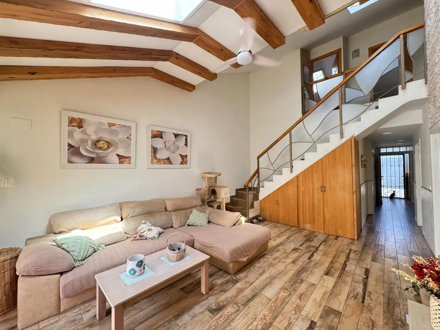 Sala d'estar de Planta baixa en venda en Alicante / Alacant amb Aire condicionat, Jardí privat i Terrassa