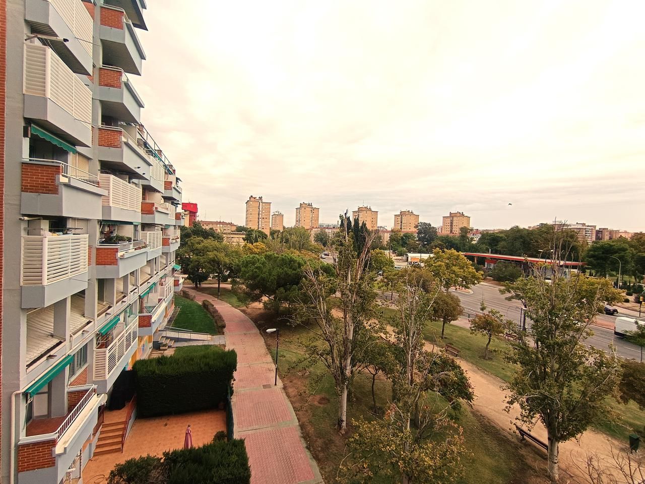 Vista exterior de Piso en venta en  Zaragoza Capital con Calefacción, Terraza y Trastero