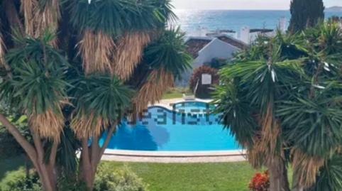 Foto 2 de Piso de alquiler en Avenida de la Armada, Torremuelle, Benalmádena