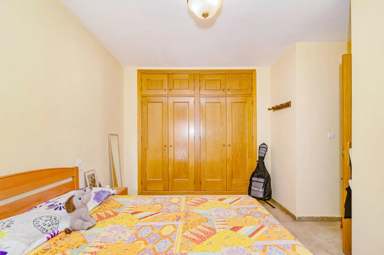 Habitación de Piso en venta en Granada con Calefacción