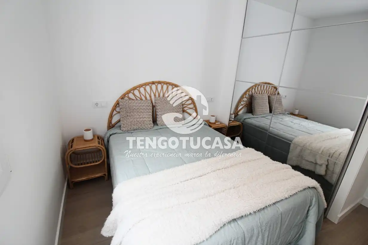 Bedroom of Flat for sale in Madrid  with Air Conditioner, Heating and Furnished