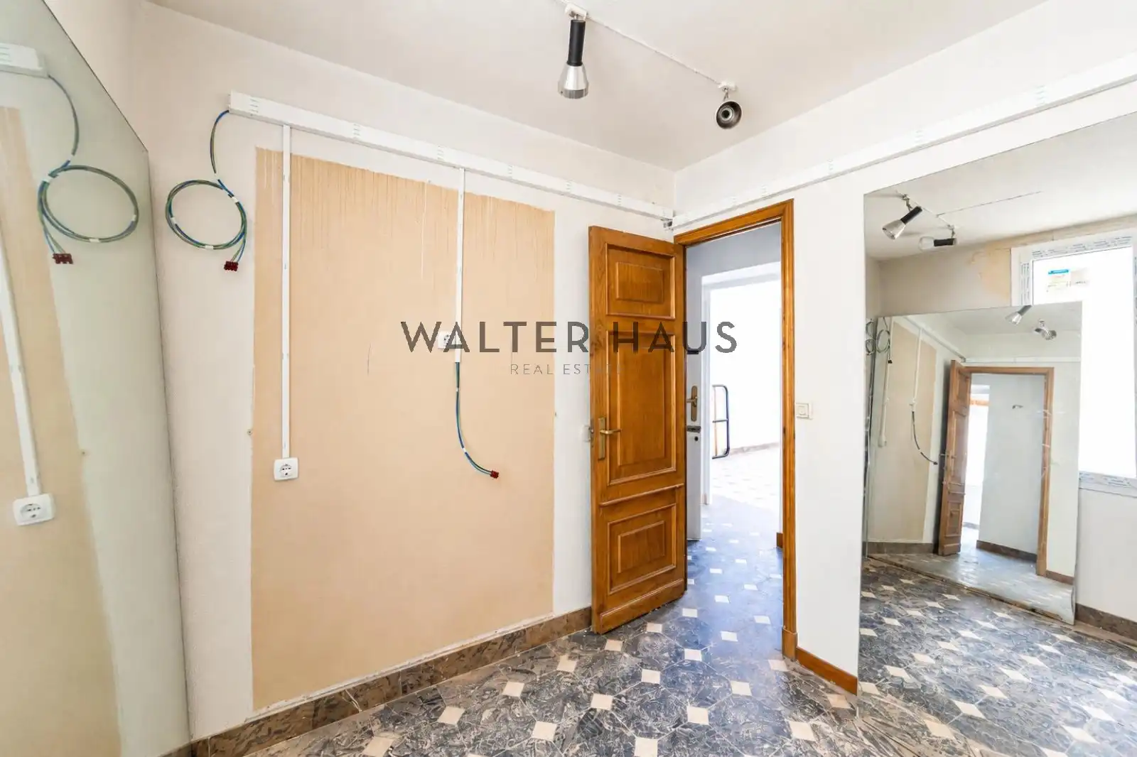 Flat for sale in Madrid  with Storage room