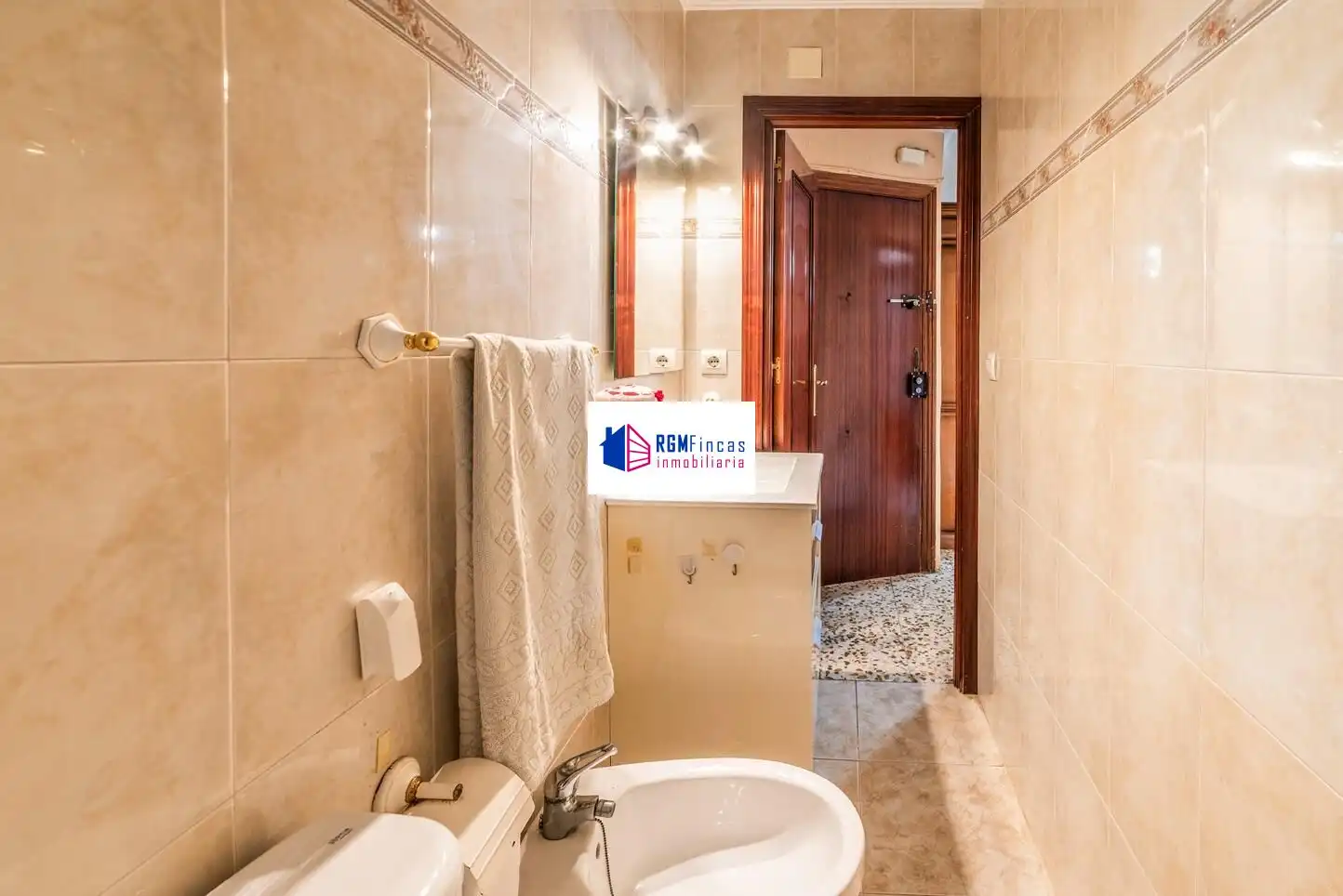 Baño de Piso en venta en Sevilla con Aire acondicionado