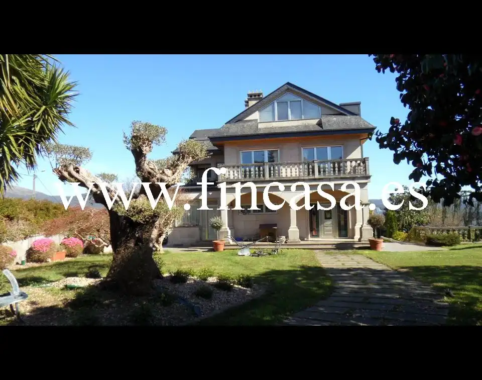 Vista exterior de Casa o chalet en venta en Mos con Calefacción, Jardín privado y Parquet